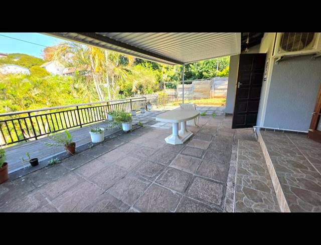 3 BEDROOM SIMPLEX FOR SALE IN ESCOMBE